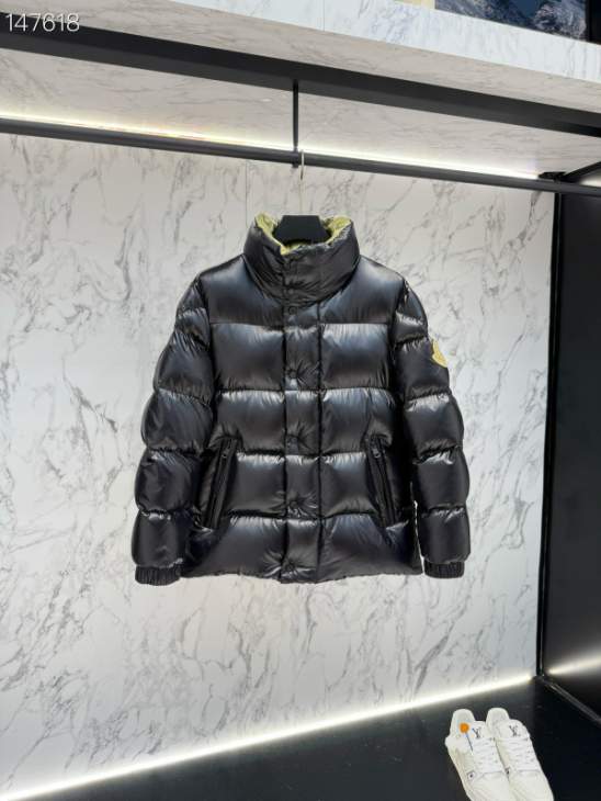 Picture of Moncler Down Jackets _SKUMonclersz1-526yr10537076